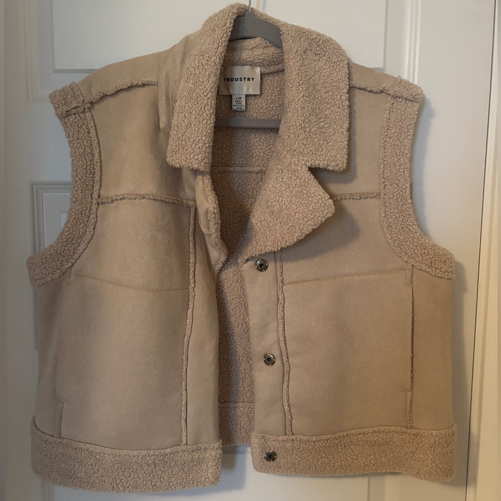 Faux suede and teddy/shearling style vest L